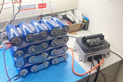 납산 배터리용 자동 충전기 예방 조치